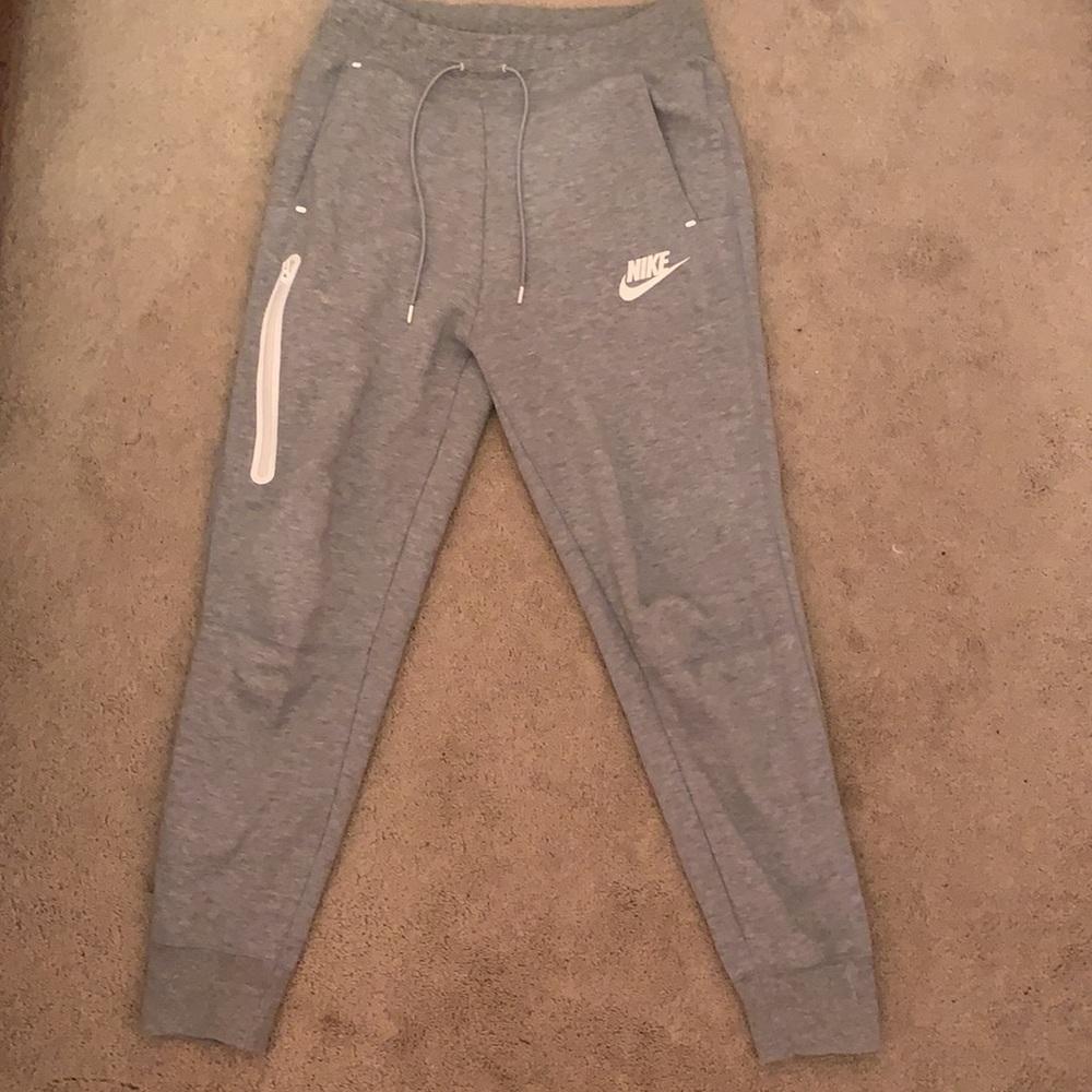 Nike Women’s Sweatpants Gray
